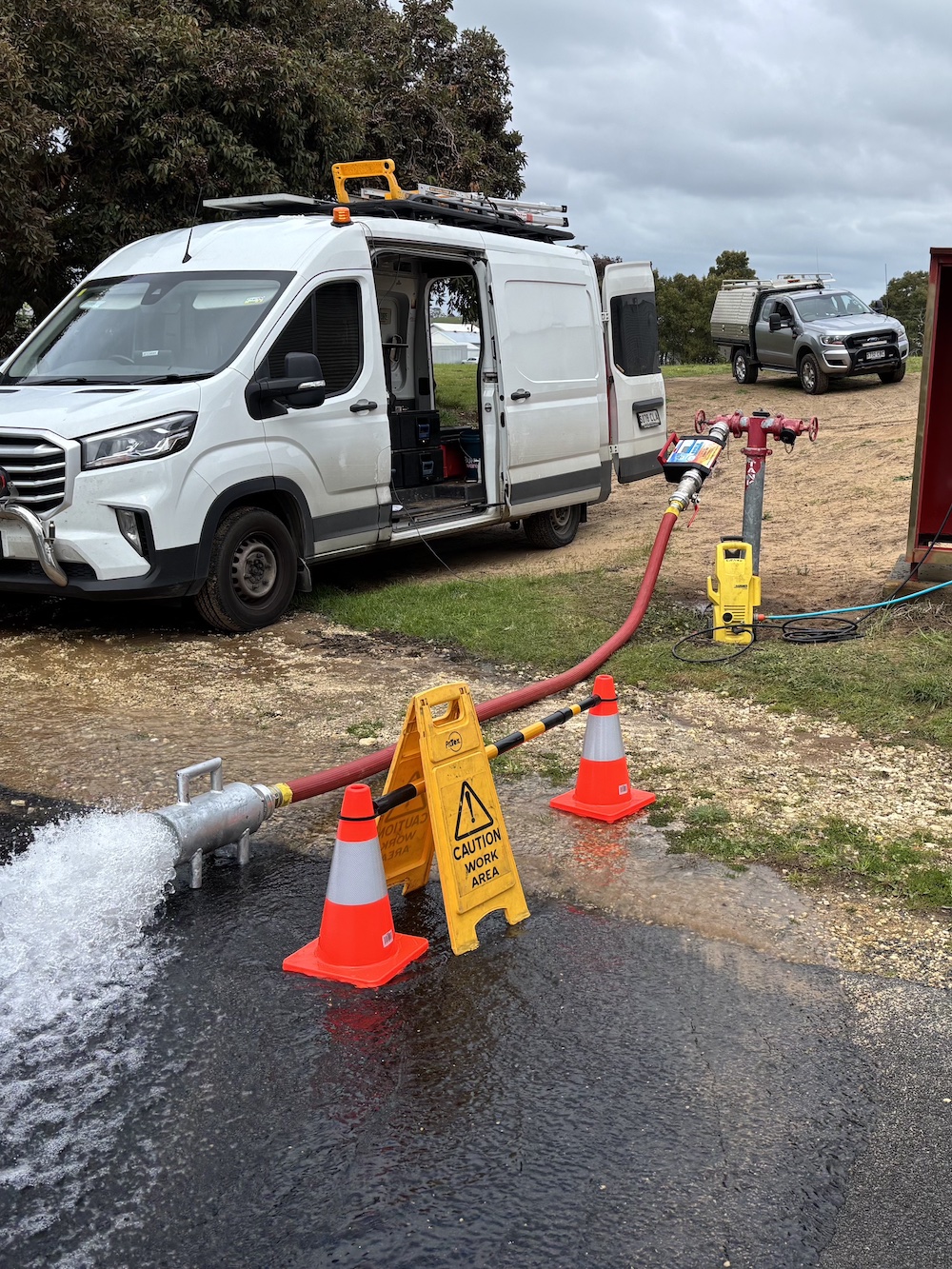 Hydrant flow test with service van